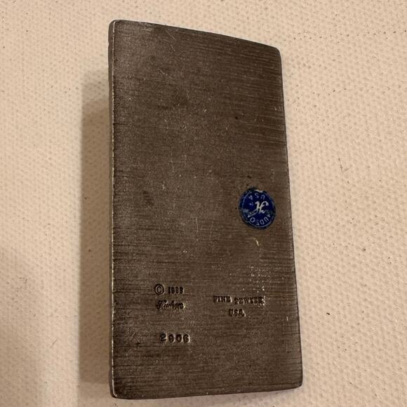 1983 Hudson Fine Pewter USA 2906 Dog Sunbathing Beach Towel 2.5x1.25" - Picture 3 of 3